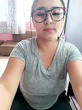 Snapshot of Cute_Penelope chatting on 25, 2, 2025 Cute Penelope online show from 25, 2, 2025