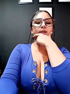 Snapshot of Cute_Penelope chatting on 7, 3, 2025 Cute Penelope online show from 7, 3, 2025