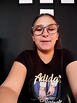 Snapshot of Cute_Penelope chatting on 9, 3, 2025 Cute Penelope online show from 9, 3, 2025