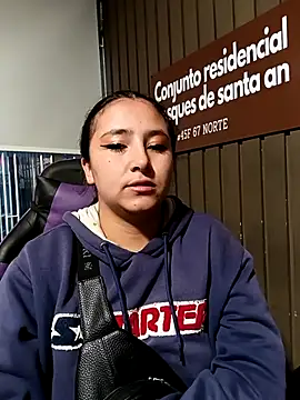 Snapshot of Cute_Penelope chatting on 13, 11, 2025 Cute Penelope online show from 13, 11, 2025