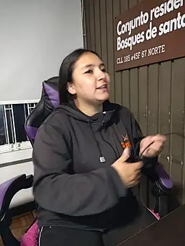 Snapshot of Cute_Penelope chatting on 6, 1, 2026 Cute Penelope online show from 6, 1, 2026