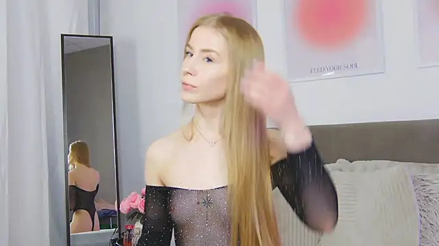 VioletiSwone online show from 26, 9, 2025