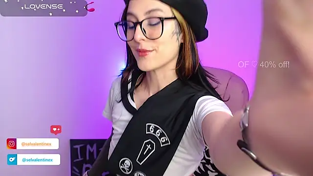 selvalentinex online show from 27, 9, 2025