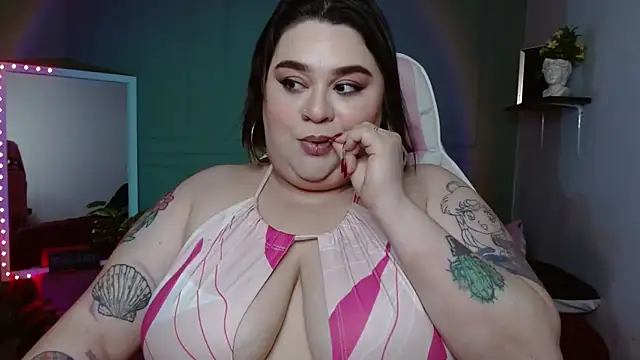 Snapshot of tiffany_laurens chatting on 7, 12, 2024 tiffany laurens online show from 7, 12, 2024