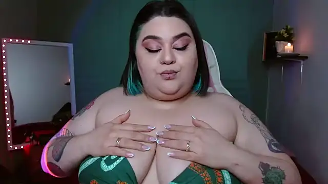 Snapshot of tiffany_laurens chatting on 25, 12, 2024 tiffany laurens online show from 25, 12, 2024