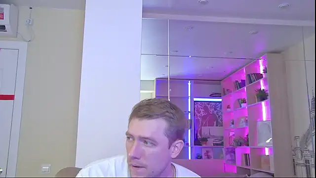 Snapshot of EthanPinkman chatting on 5, 6, 2026 EthanPinkman online show from 5, 6, 2026