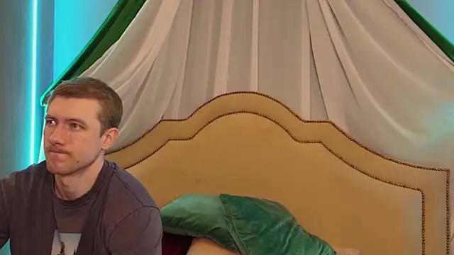 Snapshot of EthanPinkman chatting on 9, 6, 2026 EthanPinkman online show from 9, 6, 2026