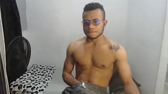 Snapshot of grandominantex1 chatting on 13, 12, 2025 grandominantex1 online show from 13, 12, 2025