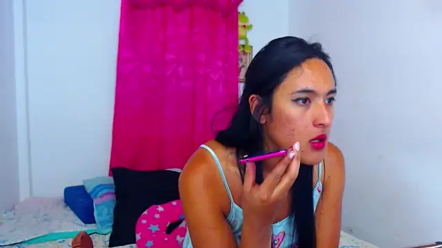 Snapshot of misss_estrella chatting on 12, 9, 2025 misss estrella online show from 12, 9, 2025