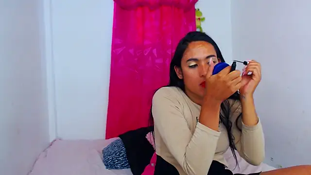 Snapshot of misss_estrella chatting on 20, 9, 2025 misss estrella online show from 20, 9, 2025