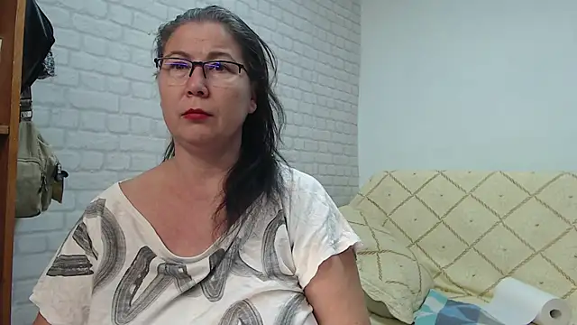 Snapshot of EmmaSquirt chatting on 11, 12, 2024 EmmaSquirt online show from 11, 12, 2024