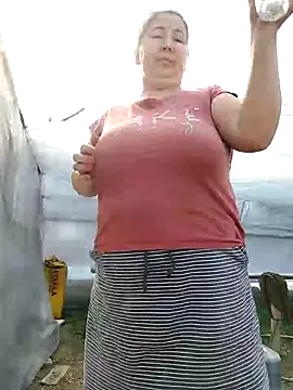 Snapshot of EmmaSquirt chatting on 26, 2, 2025 EmmaSquirt online show from 26, 2, 2025