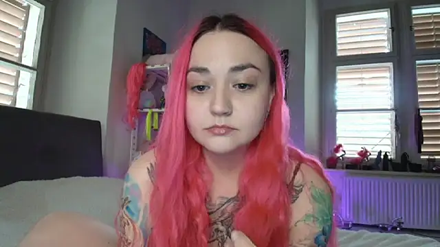 PinkHurricaneOfficial online show from 13, 3, 2025