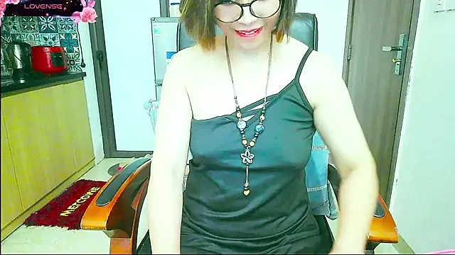 Miu-Le online show from 13, 9, 2025