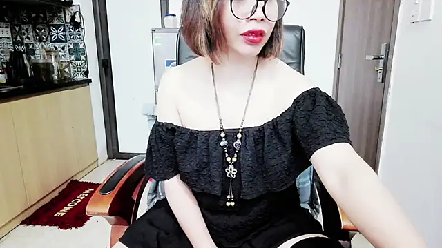 Miu-Le online show from 9, 11, 2025