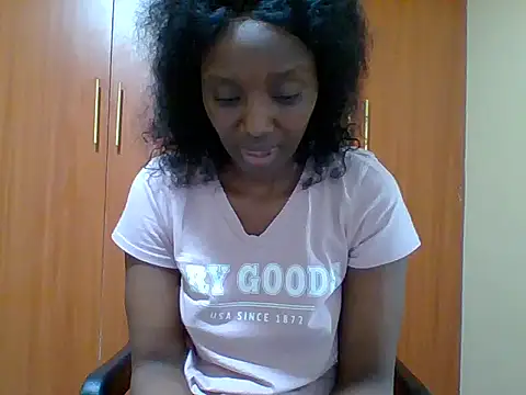 Snapshot of sexy_darleen23 chatting on 19, 12, 2025 sexy darleen23 online show from 19, 12, 2025