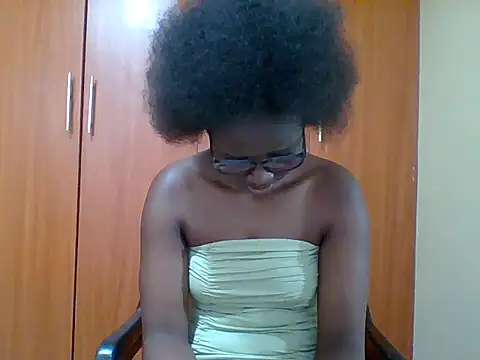 Snapshot of sexy_darleen23 chatting on 5, 2, 2026 sexy darleen23 online show from 5, 2, 2026