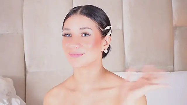 KiraKayleigh1 online show from 11, 3, 2025