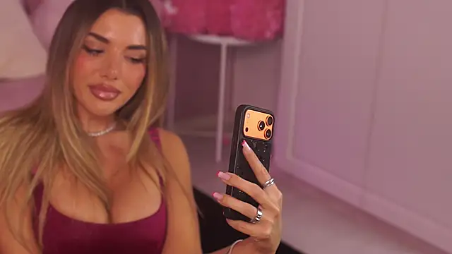 ClaraHazel online show from 28, 4, 2026