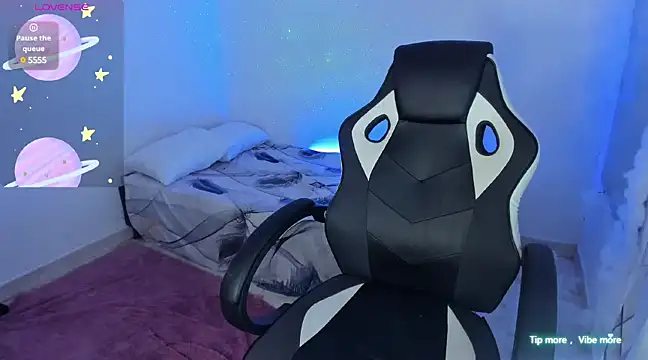 Riana Kean online show from 16, 12, 2024