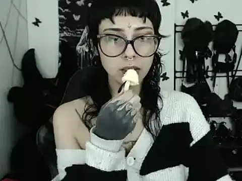 n0sferatus   online show from 28, 2, 2026