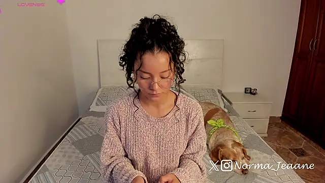 Norma-Jeaane online show from 4, 2, 2026