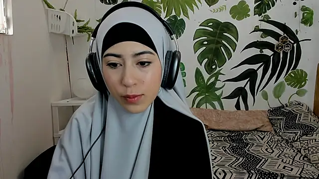 chaymae nah  online show from 27, 10, 2025