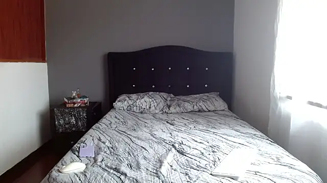 Emilia 1995 online show from 10, 9, 2025