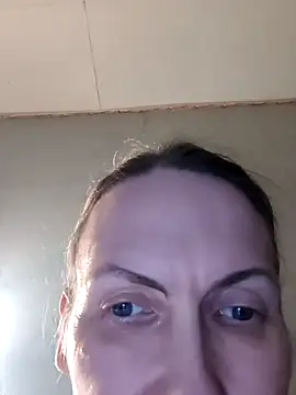 Evelina cute online show from 3, 3, 2025