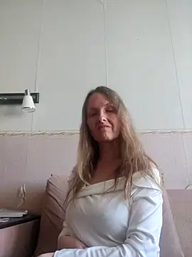 Evelina cute online show from 1, 10, 2025