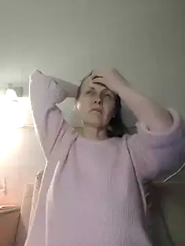 Evelina cute online show from 5, 1, 2026