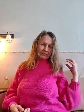 Evelina cute online show from 7, 2, 2026