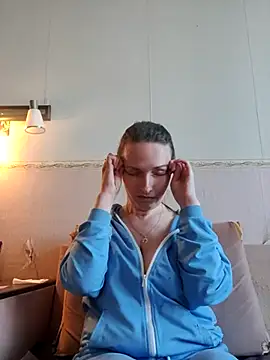 Evelina cute online show from 28, 3, 2026