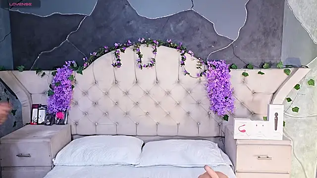 AmberGreyy  online show from 3, 6, 2026