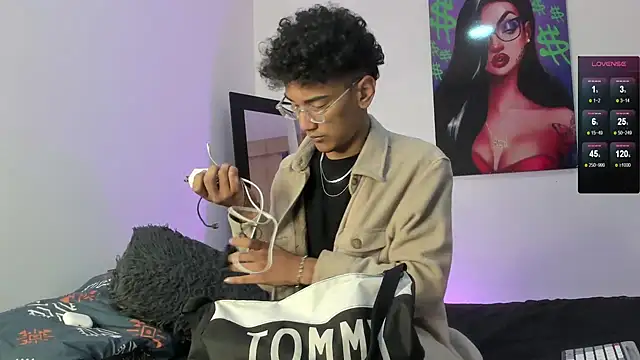 harrytwink18 online show from 4, 2, 2025