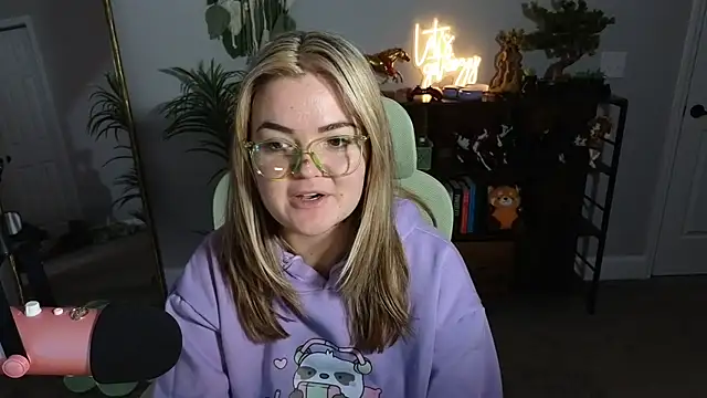 Snapshot of rodeobrii chatting on 20, 10, 2025 rodeobrii online show from 20, 10, 2025