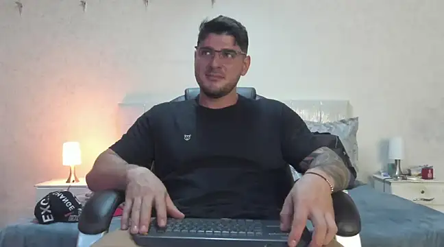 Teilor Creed online show from 28, 2, 2025