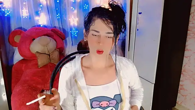 Snapshot of AngelicaDark chatting on 13, 11, 2025 AngelicaDark online show from 13, 11, 2025