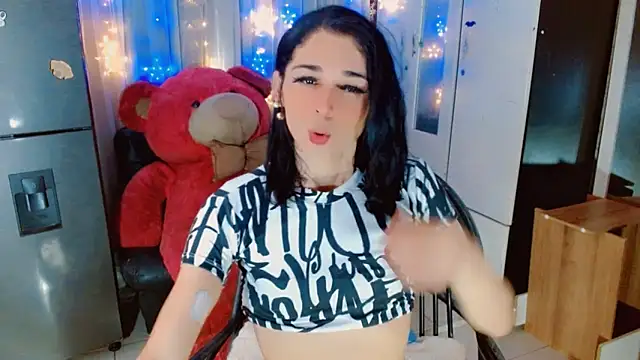 Snapshot of AngelicaDark chatting on 25, 11, 2025 AngelicaDark online show from 25, 11, 2025