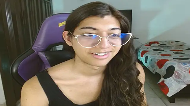 engielphoenis14 online show from 21, 4, 2026