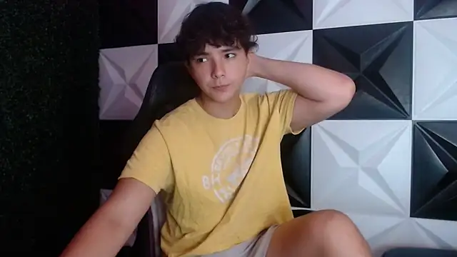 Dani cumboy online show from 5, 1, 2025