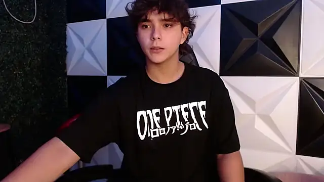 Dani cumboy online show from 7, 3, 2025