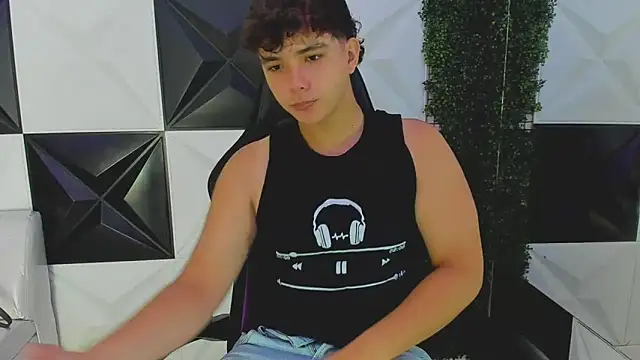 Dani cumboy online show from 19, 9, 2025