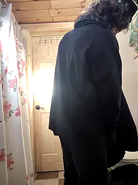 Lilsmokeshow017 online show from 9, 3, 2026