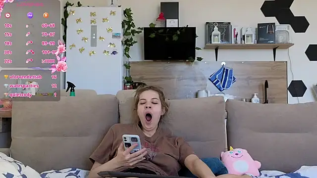 Girl alone home online show from 16, 3, 2025