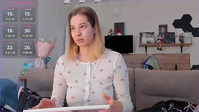 Girl alone home online show from 26, 3, 2026