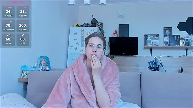 Girl alone home online show from 13, 4, 2026