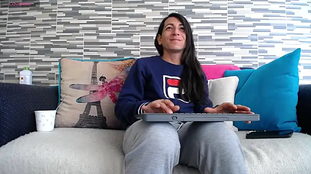 VioletaGomezCo online show from 10, 6, 2026