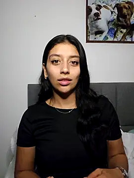 Snapshot of BrittanyDiaz chatting on 8, 11, 2025 BrittanyDiaz online show from 8, 11, 2025