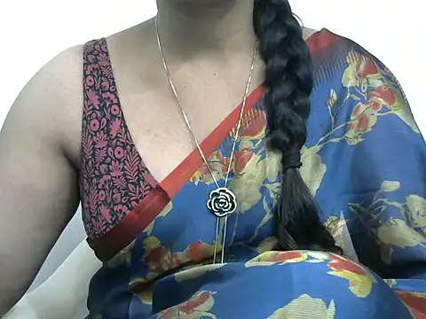 Snapshot of rashmika_reddy chatting on 30, 11, 2025 rashmika reddy online show from 30, 11, 2025